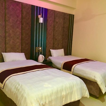 Hotel Hot Pot, Dhangadhi Екстер'єр фото