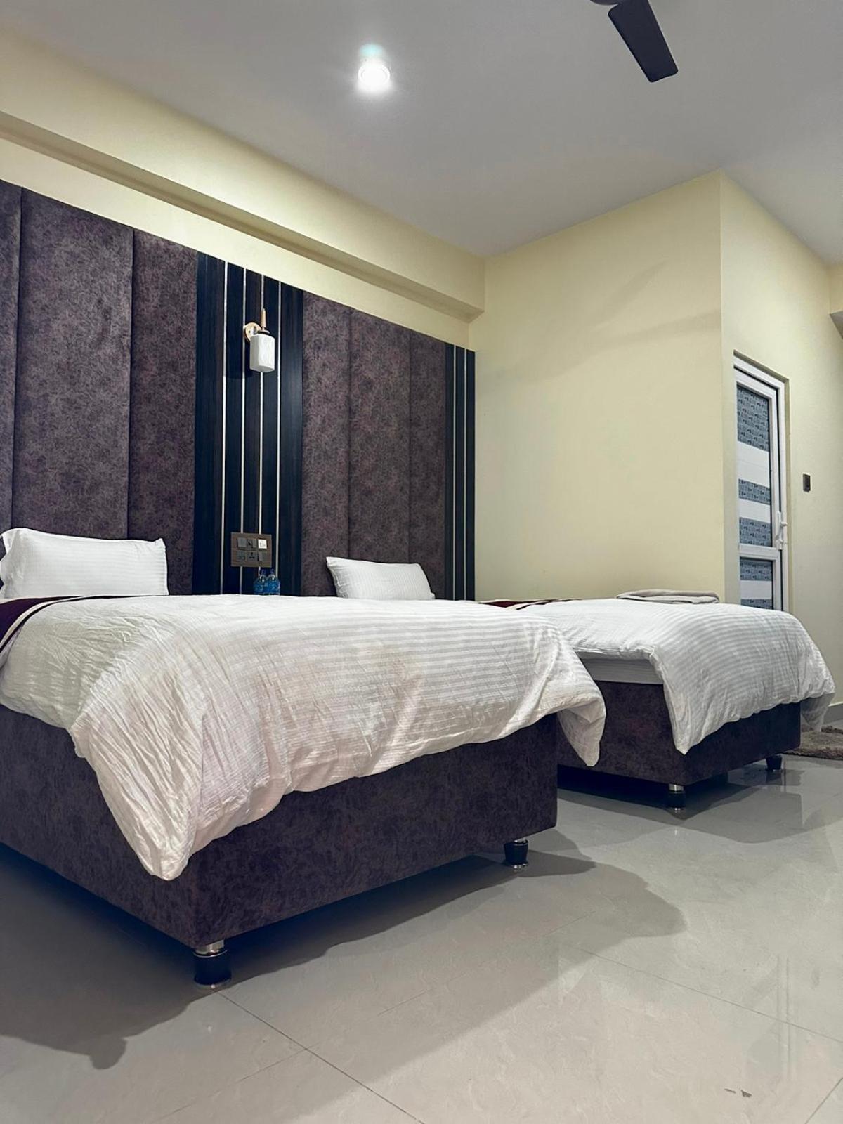 Hotel Hot Pot, Dhangadhi Екстер'єр фото