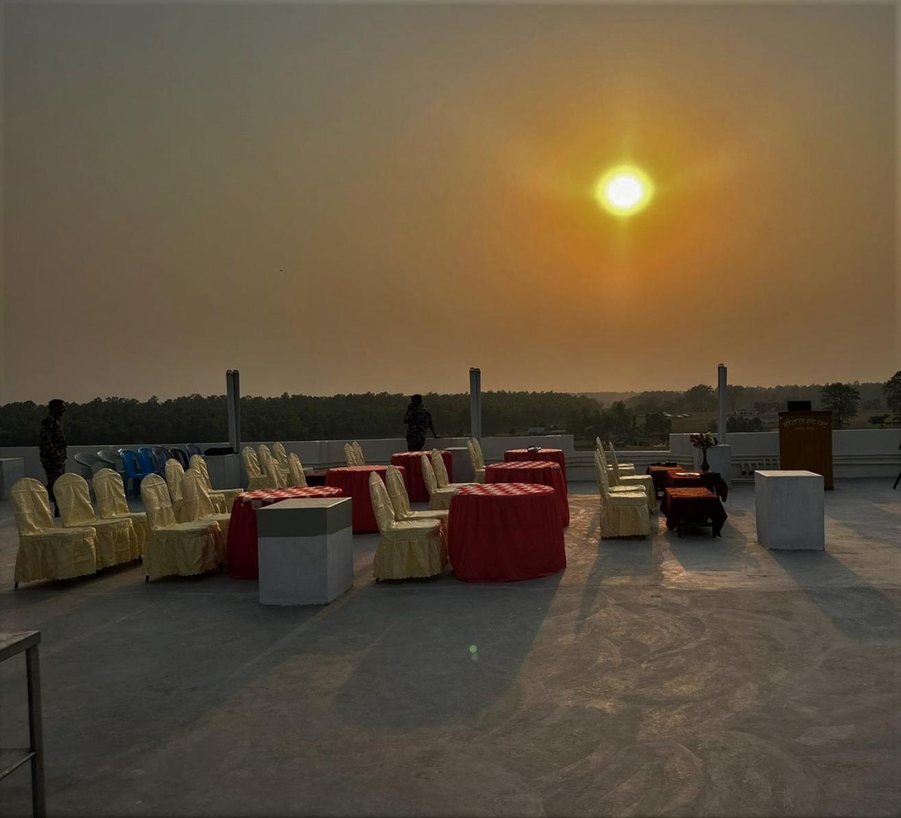 Hotel Hot Pot, Dhangadhi Екстер'єр фото