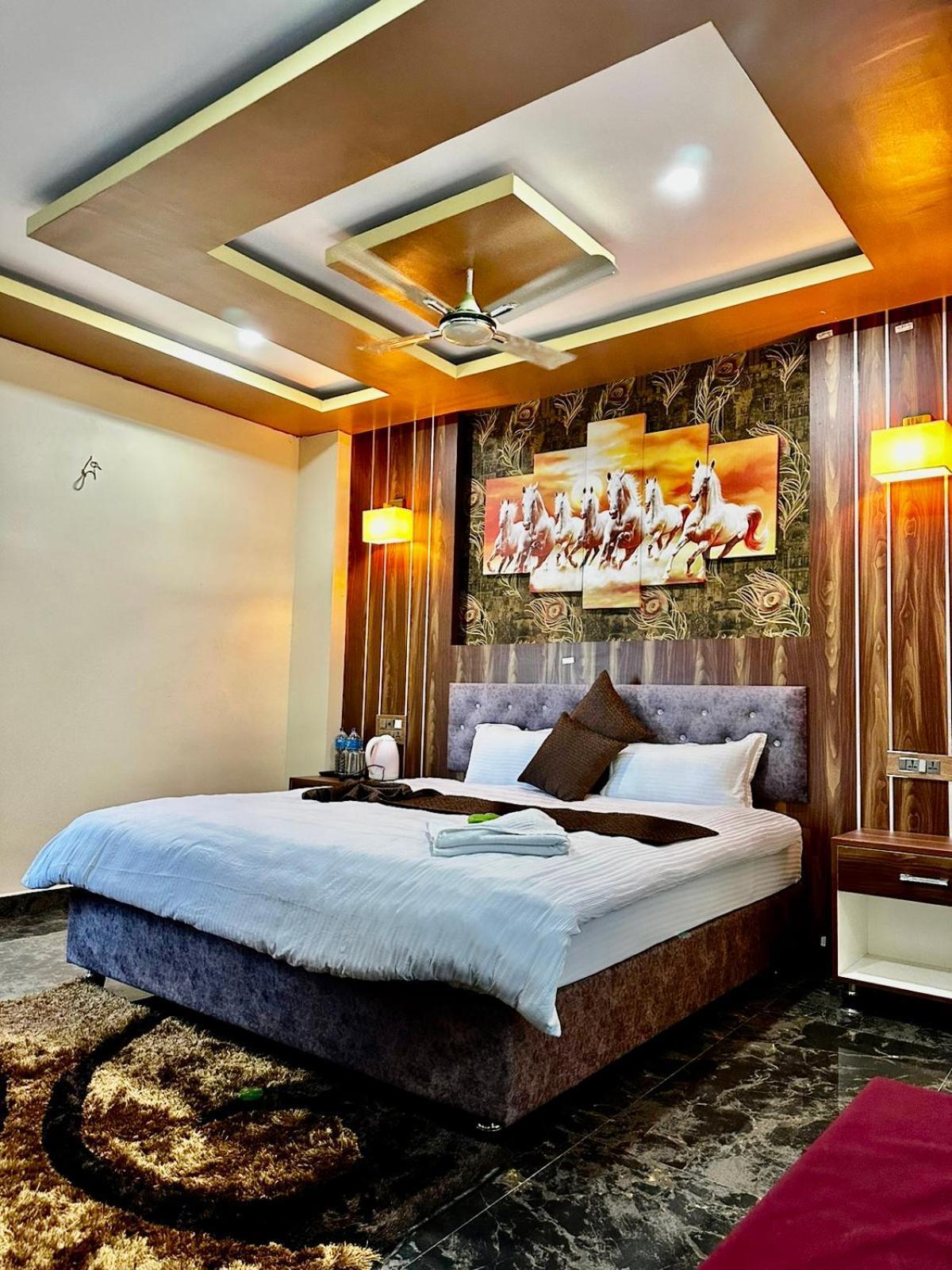 Hotel Hot Pot, Dhangadhi Екстер'єр фото